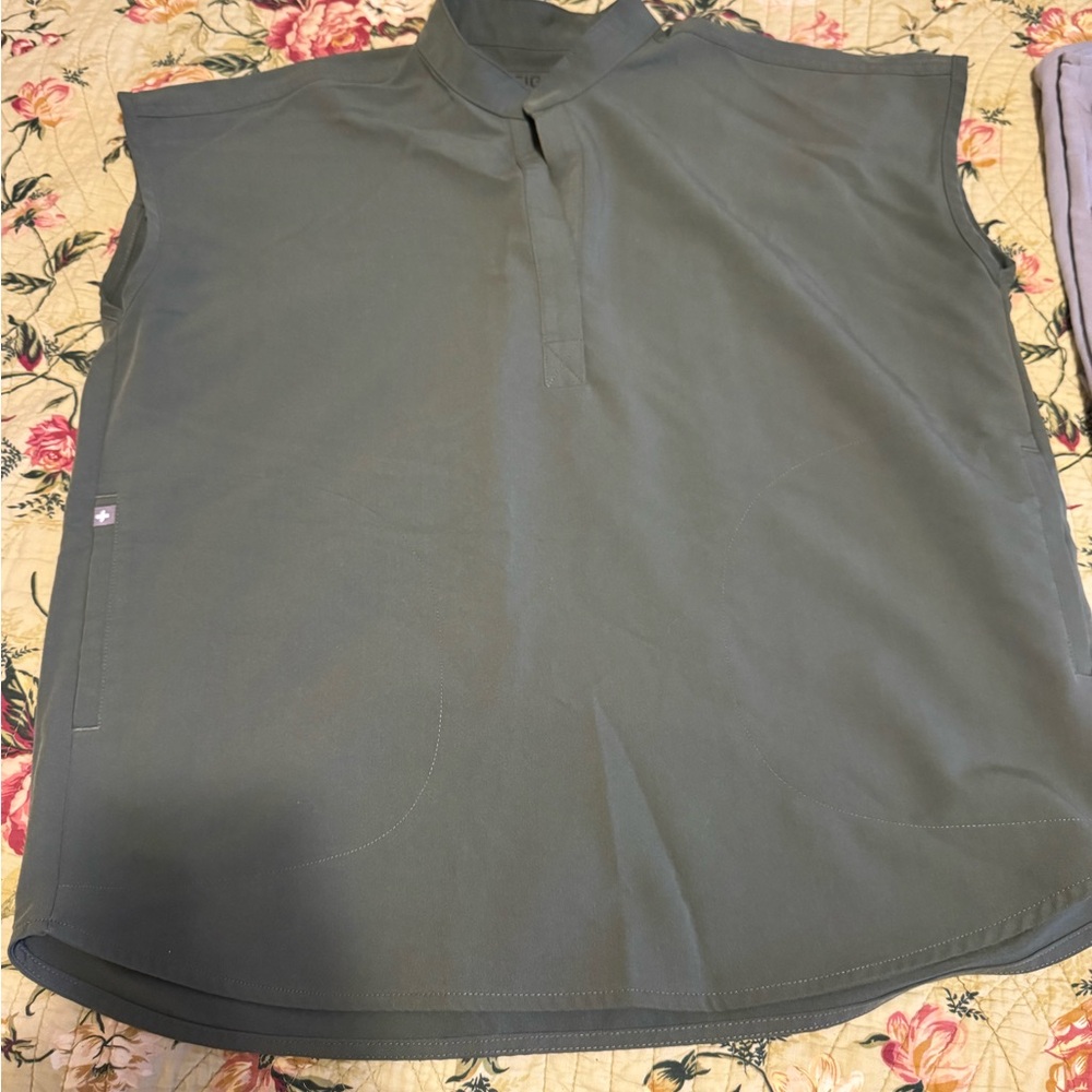 Figs Women's Sleeveless Top in Olive Green